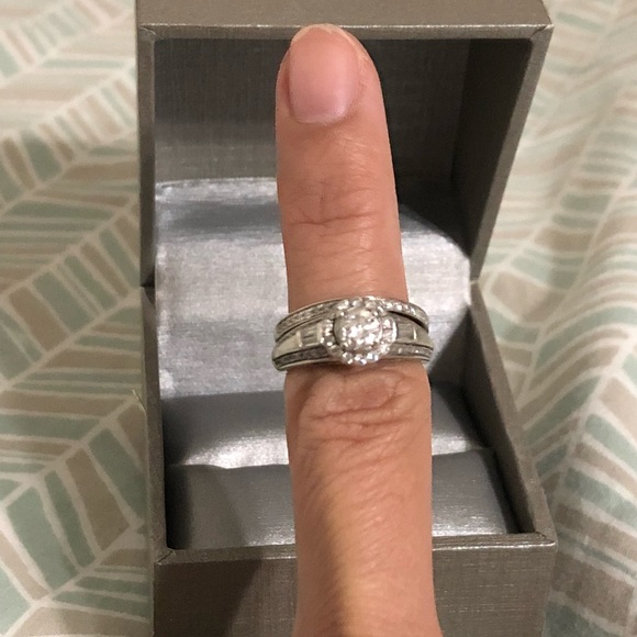 Diamond ring.. - Picture 4 of 4